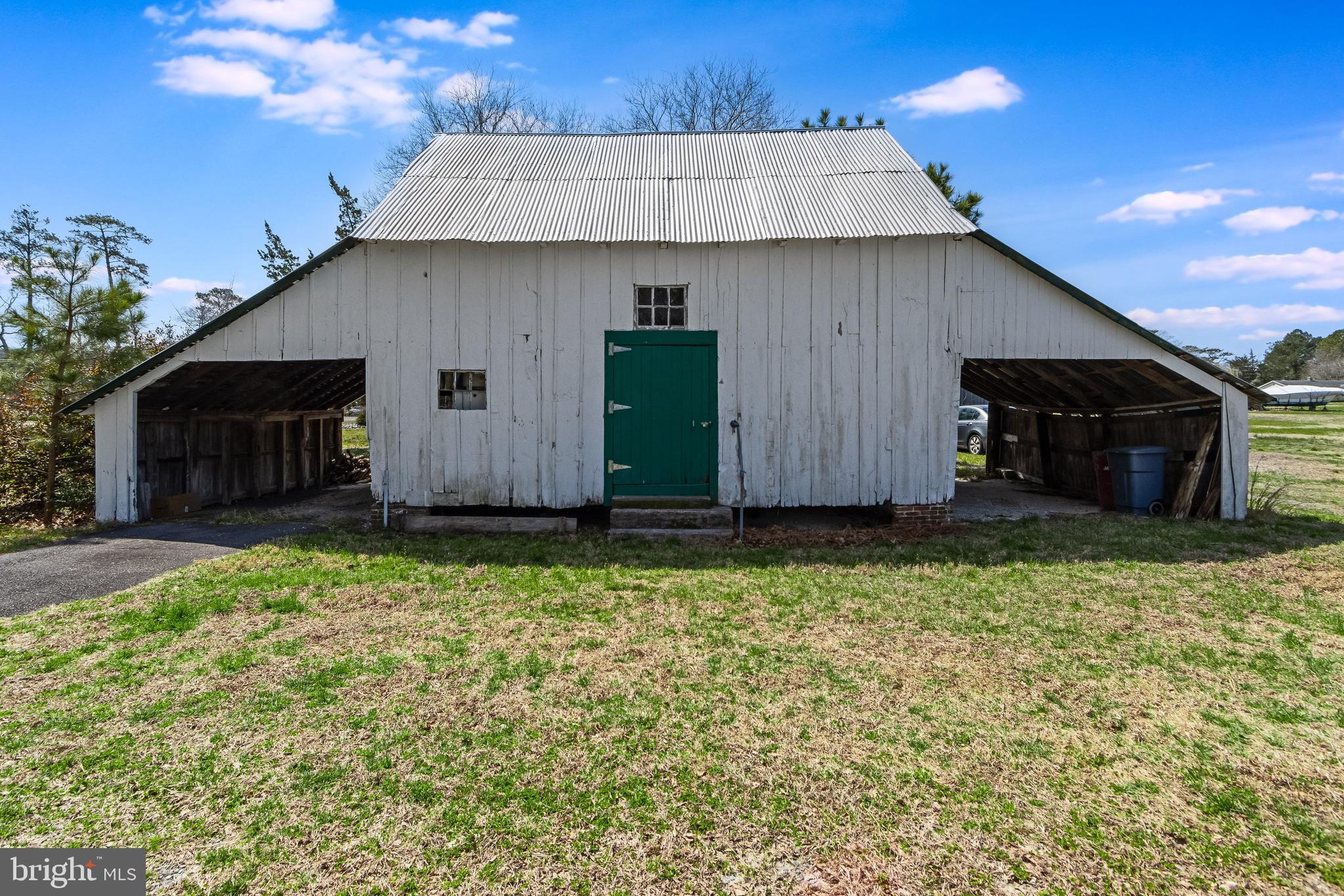 PINEWATER FARM - Residential