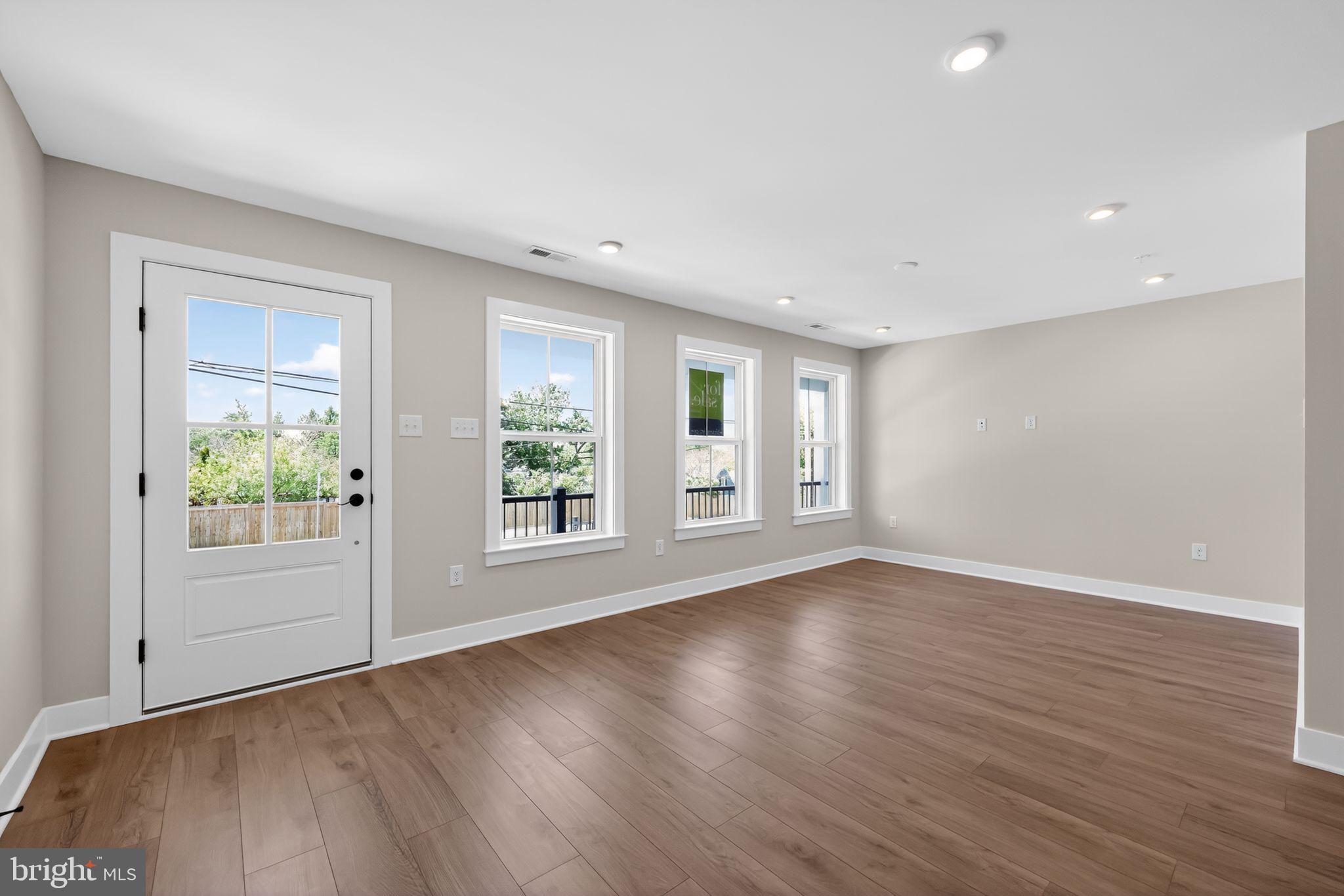 TOWNS AT PENNYBROOK - Residential