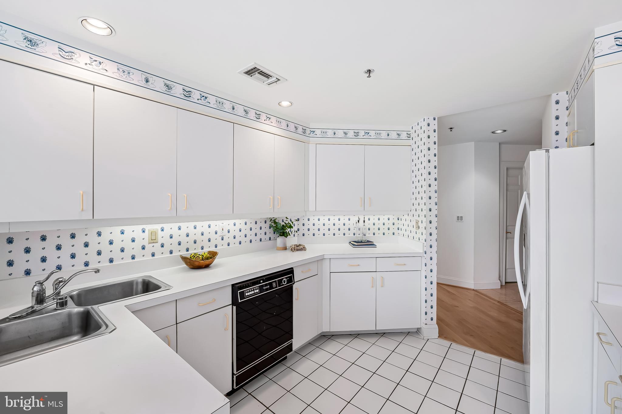 TUSCANY-CANTERBURY - Residential