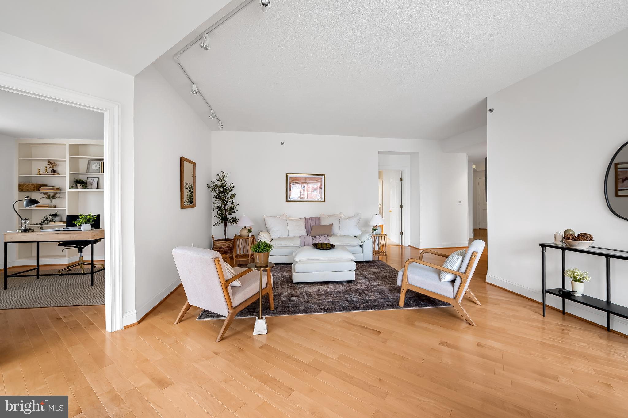 TUSCANY-CANTERBURY - Residential