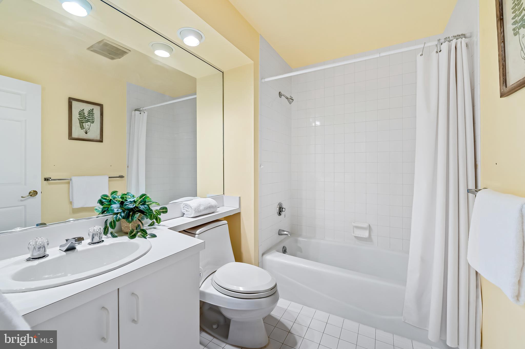 TUSCANY-CANTERBURY - Residential