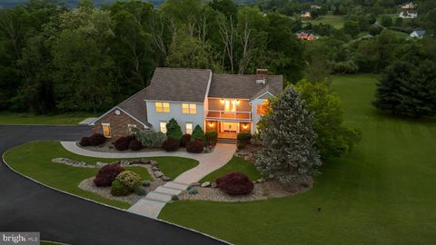 Homes For Sale - 152 Hickory Corner Road<br/> Hunterdon County, MILFORD, NJ 08848