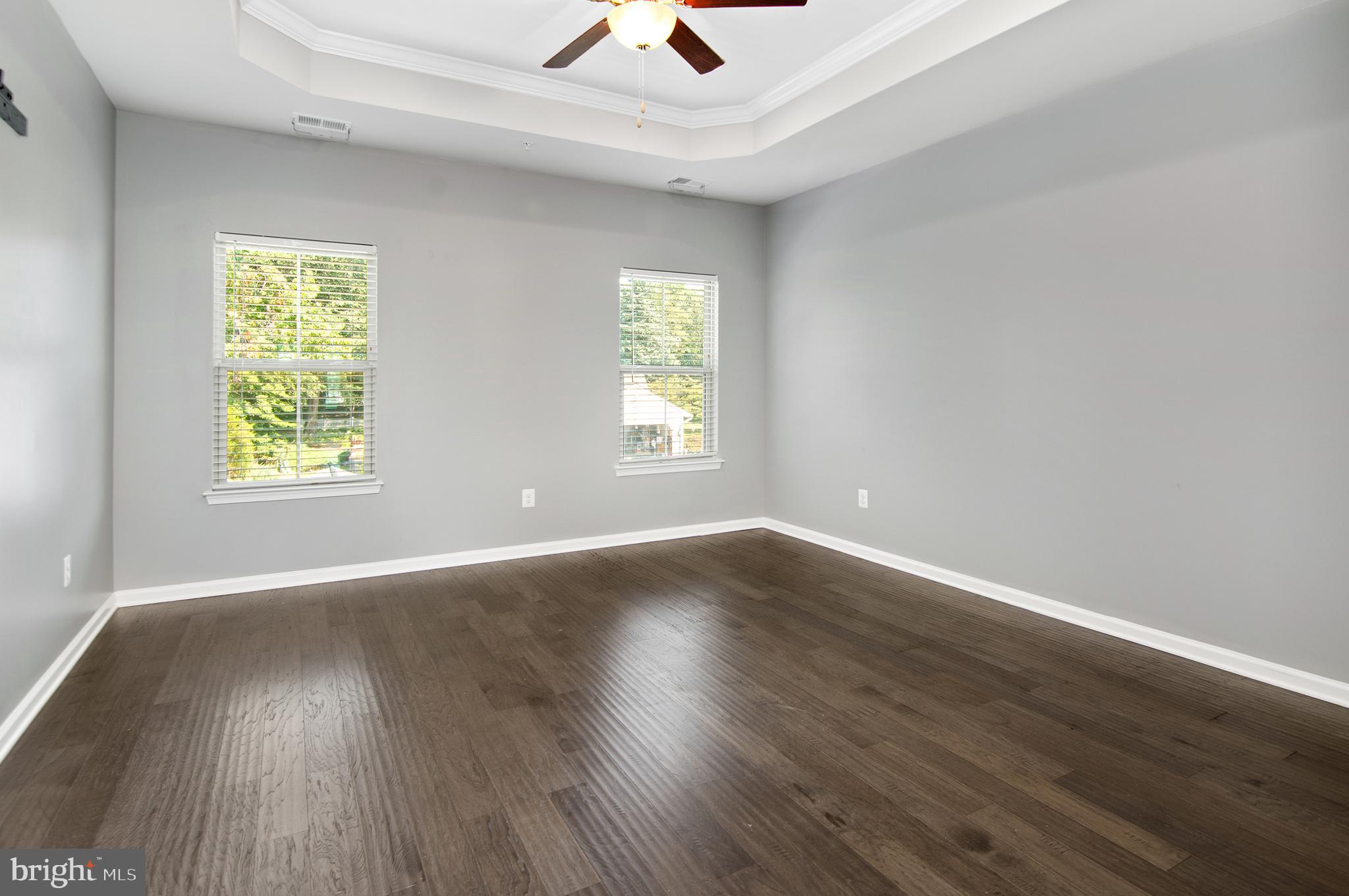 PONDVIEW - Residential