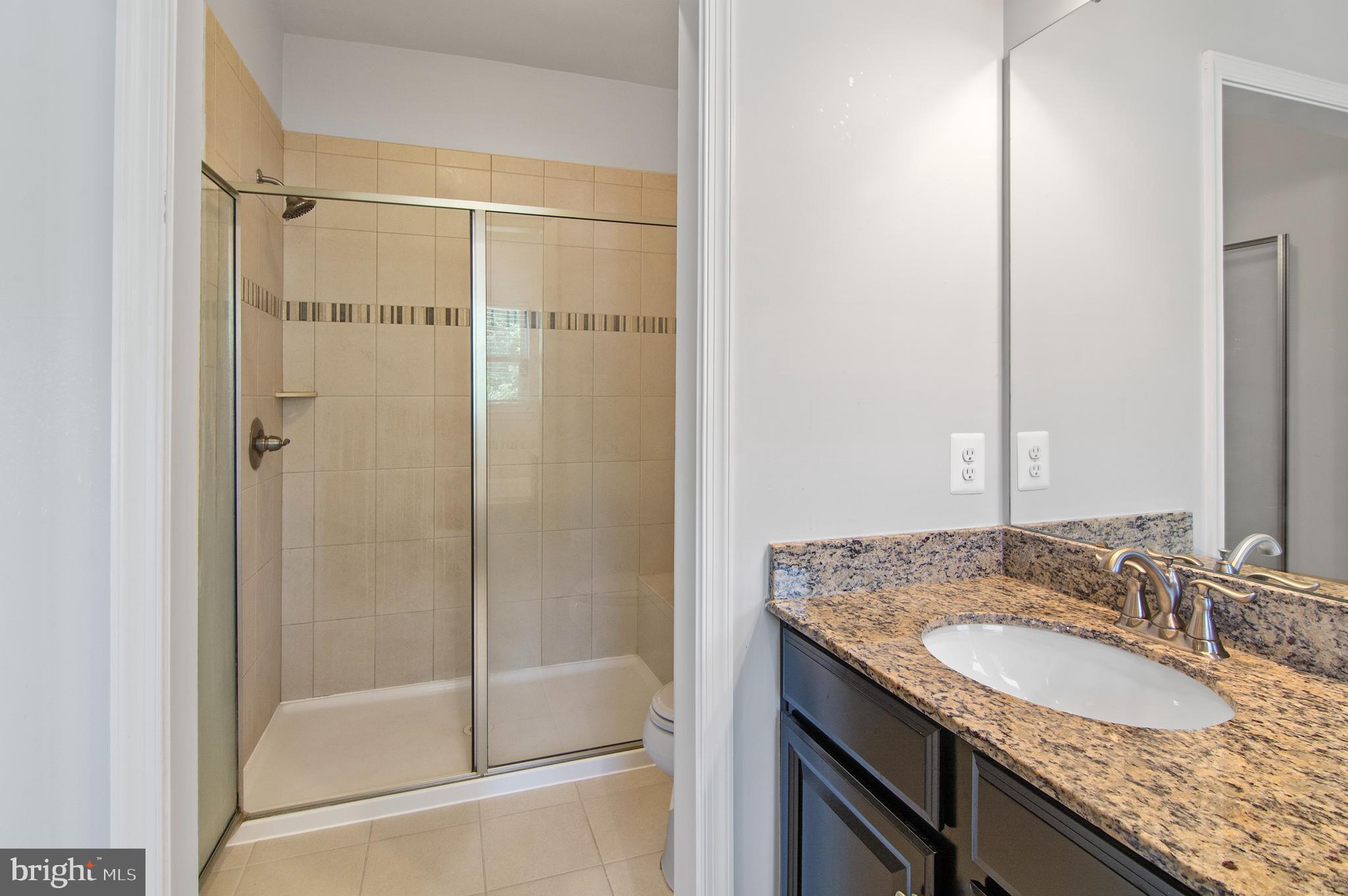 PONDVIEW - Residential