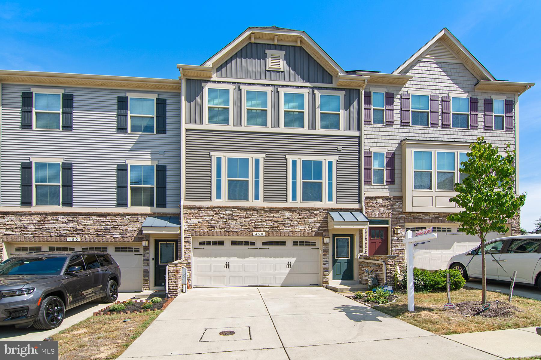 PONDVIEW - Residential