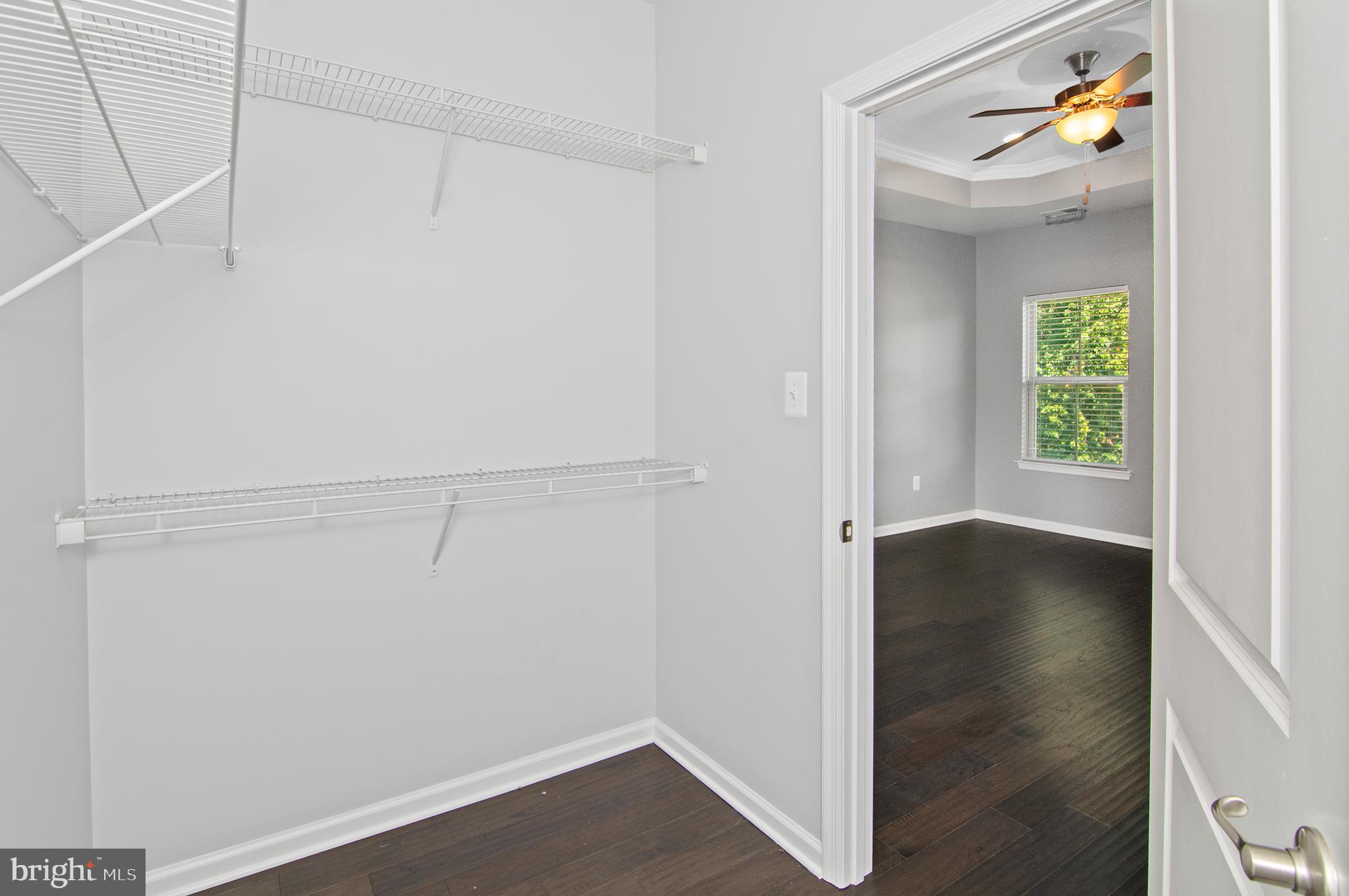 PONDVIEW - Residential