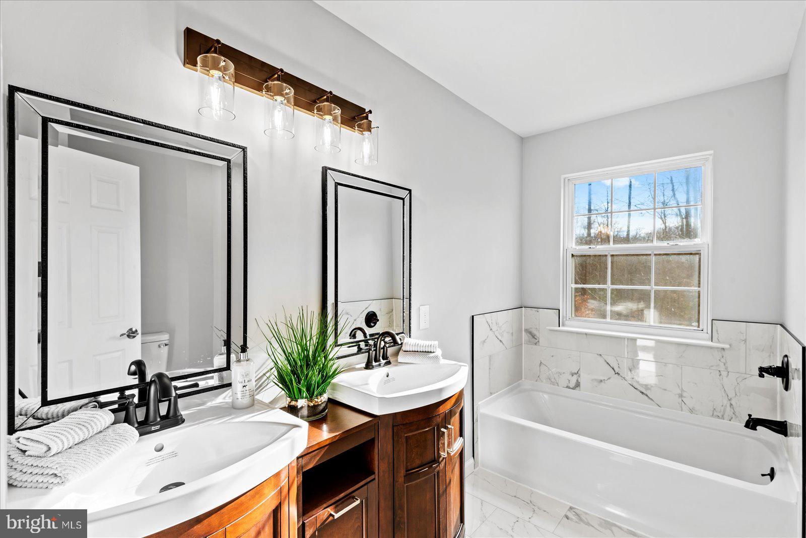 LAKE ARROWHEAD - Residential