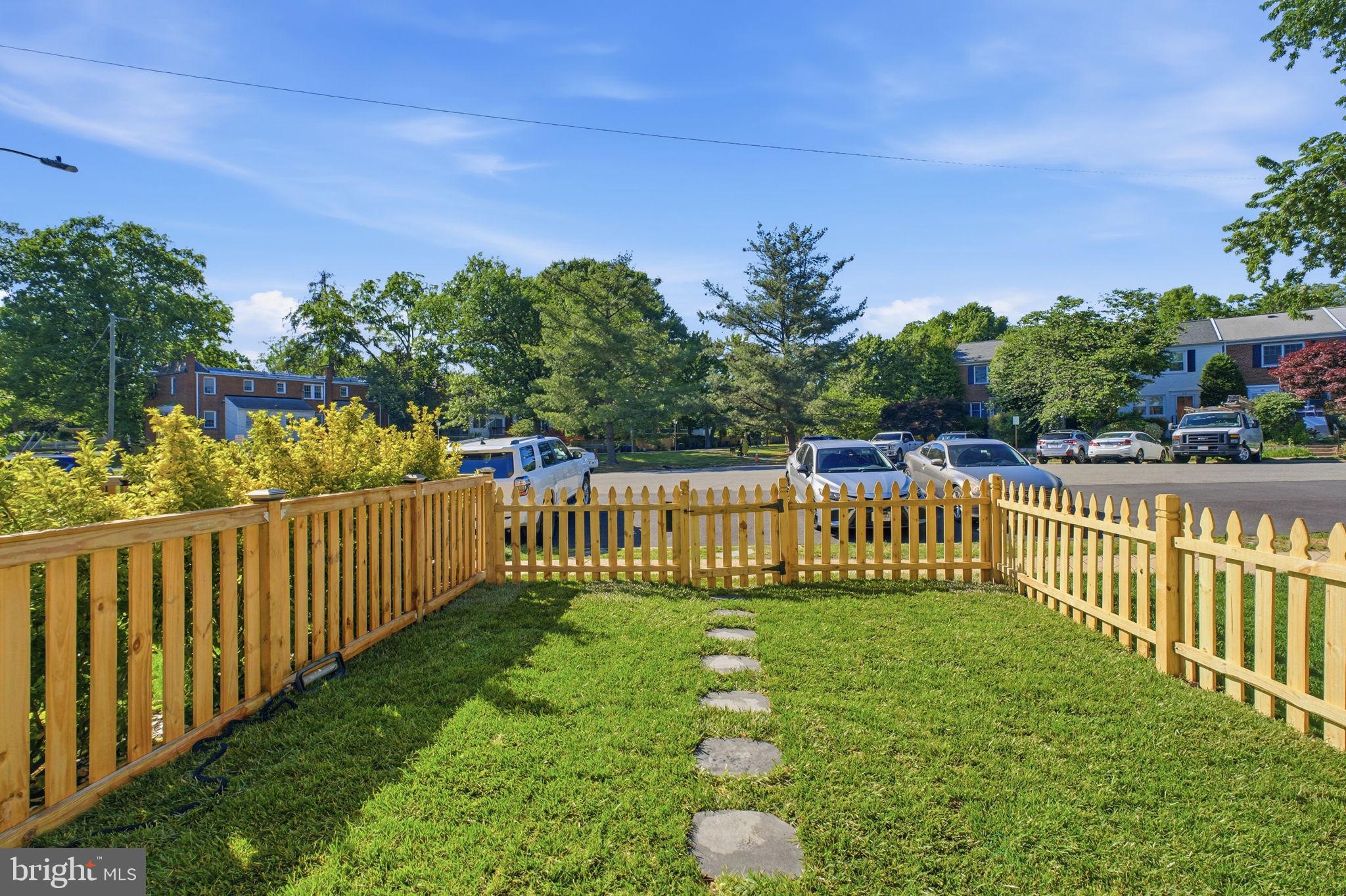 ROSEMONT - Residential