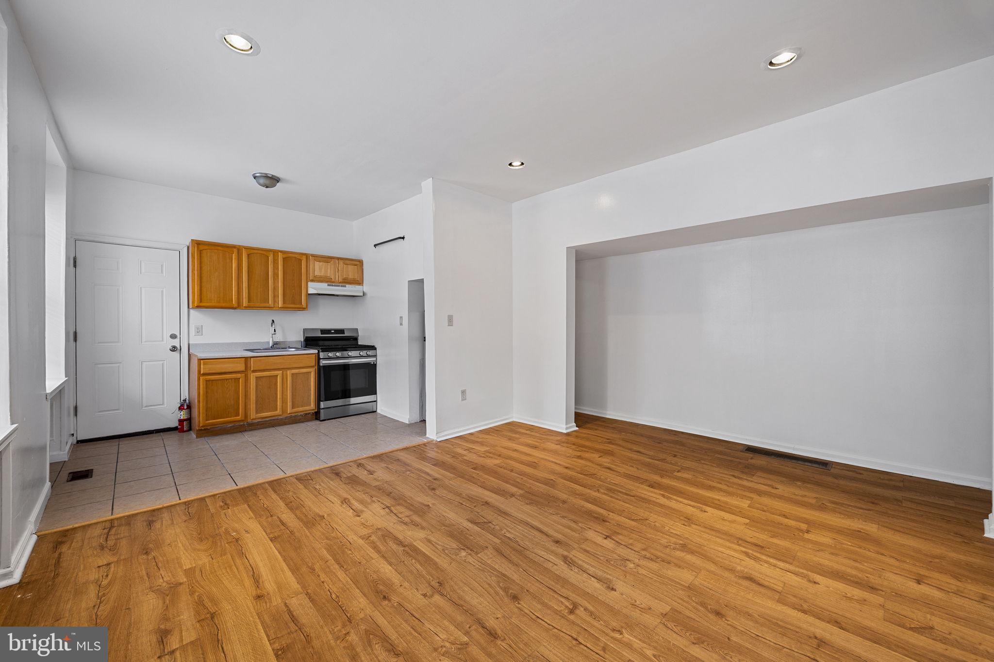 POWELTON VILLAGE - Residential Income
