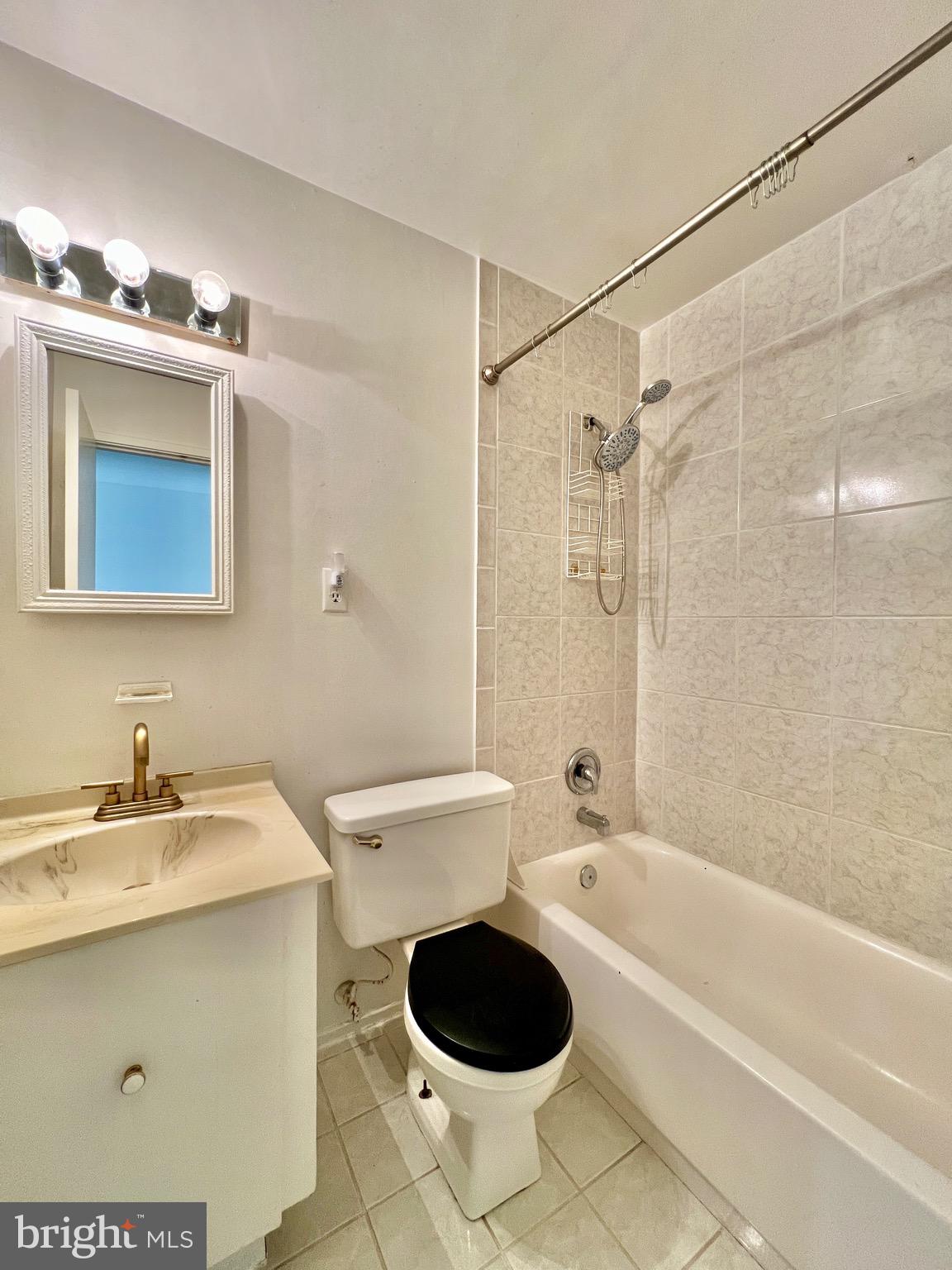 CLUB HILL - Residential