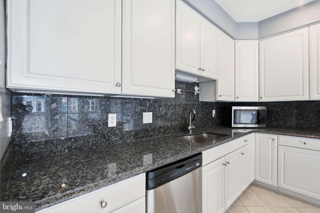 Photo of 1789 Dawson Street, VIENNA, VA 22182 (MLS # VAFX2333556)
