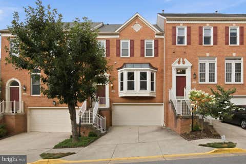 Townhouse For Sale - 1789 Dawson Street<br/> VIENNA, VA 22182