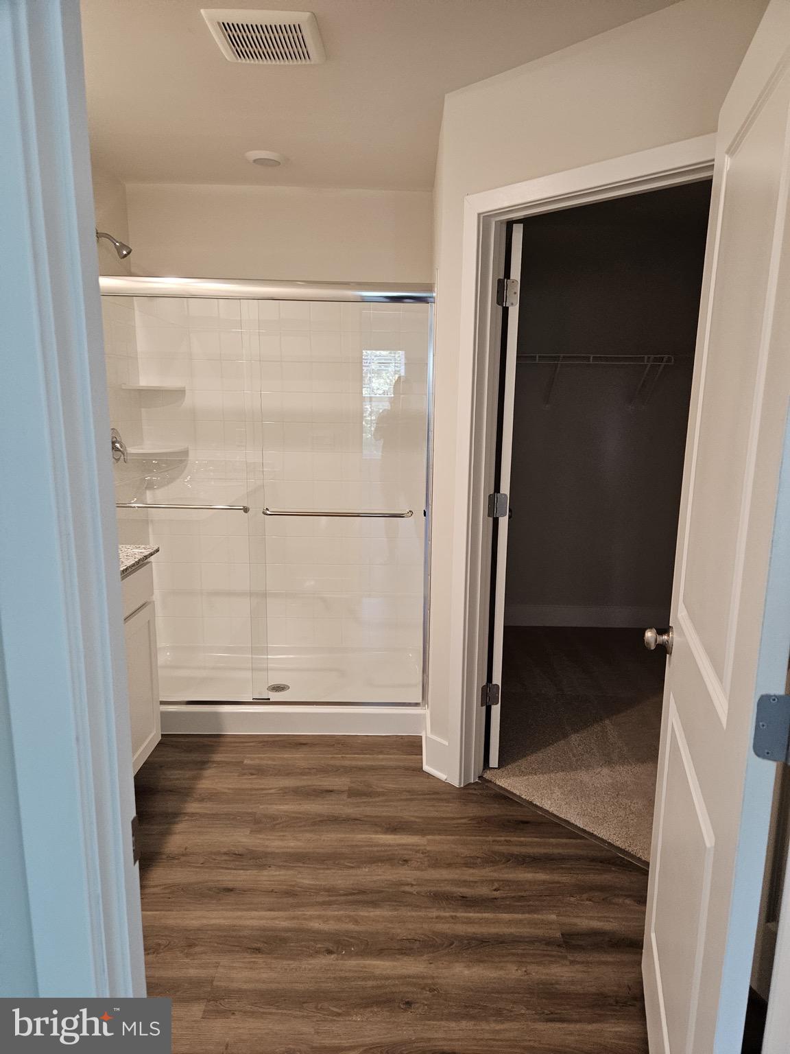 ABRAMS POINTE - Residential Lease