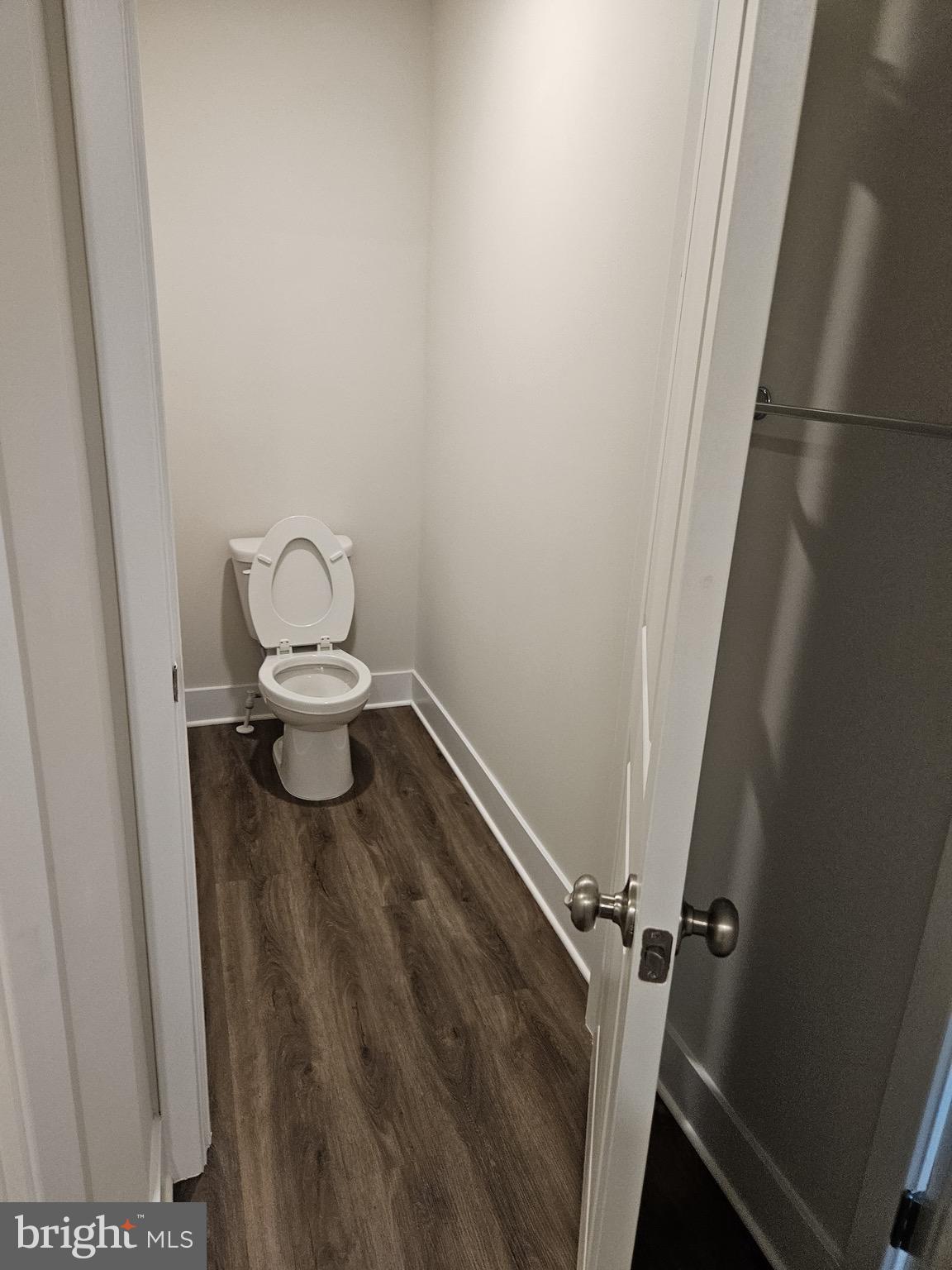 ABRAMS POINTE - Residential Lease