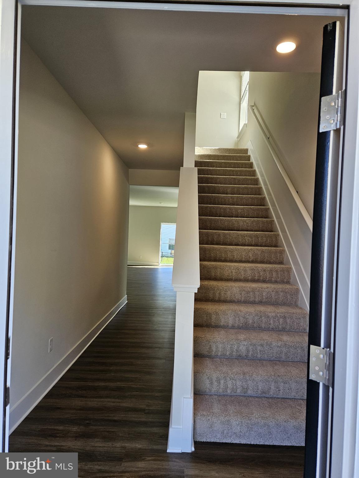 ABRAMS POINTE - Residential Lease