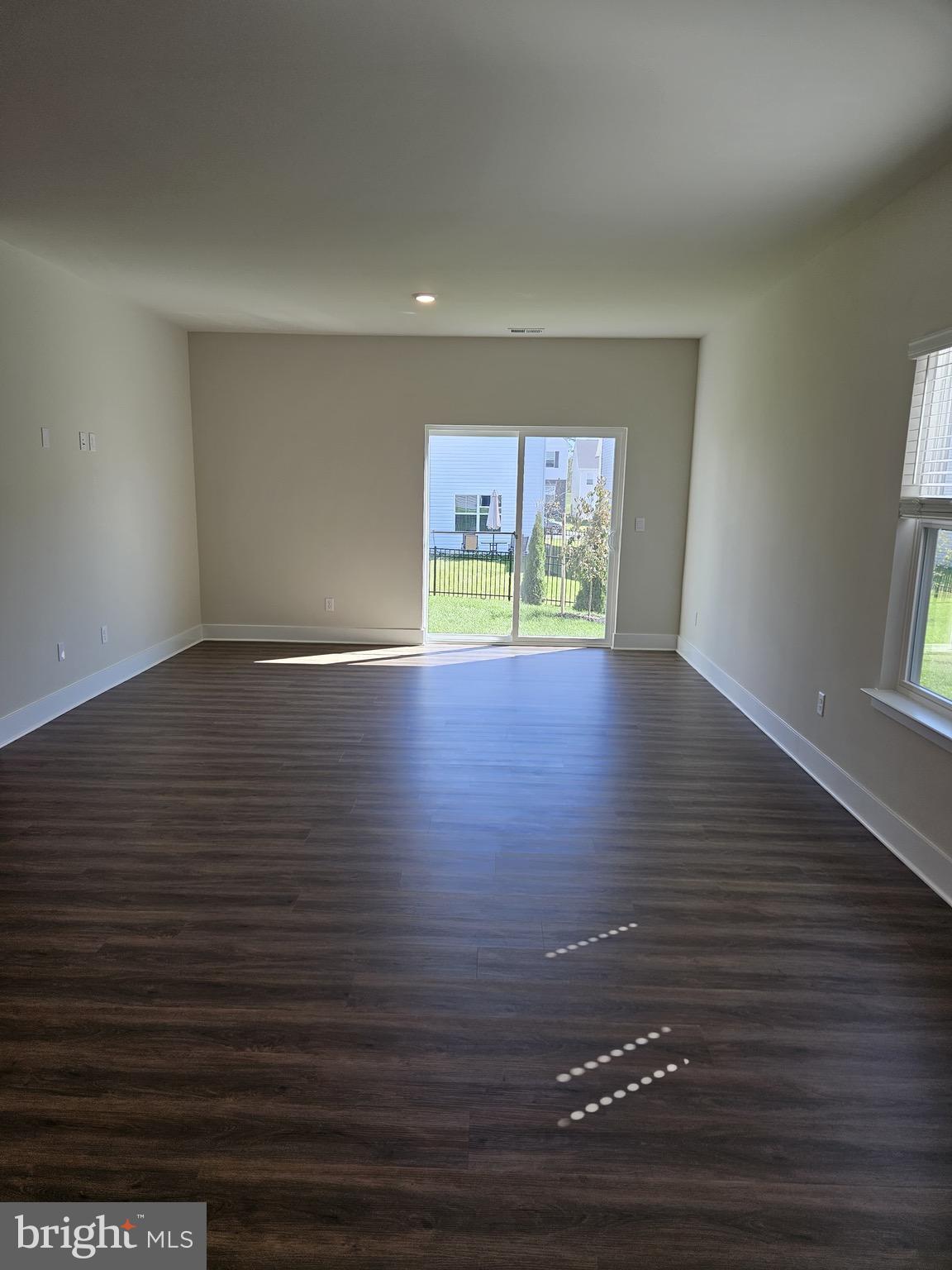 ABRAMS POINTE - Residential Lease