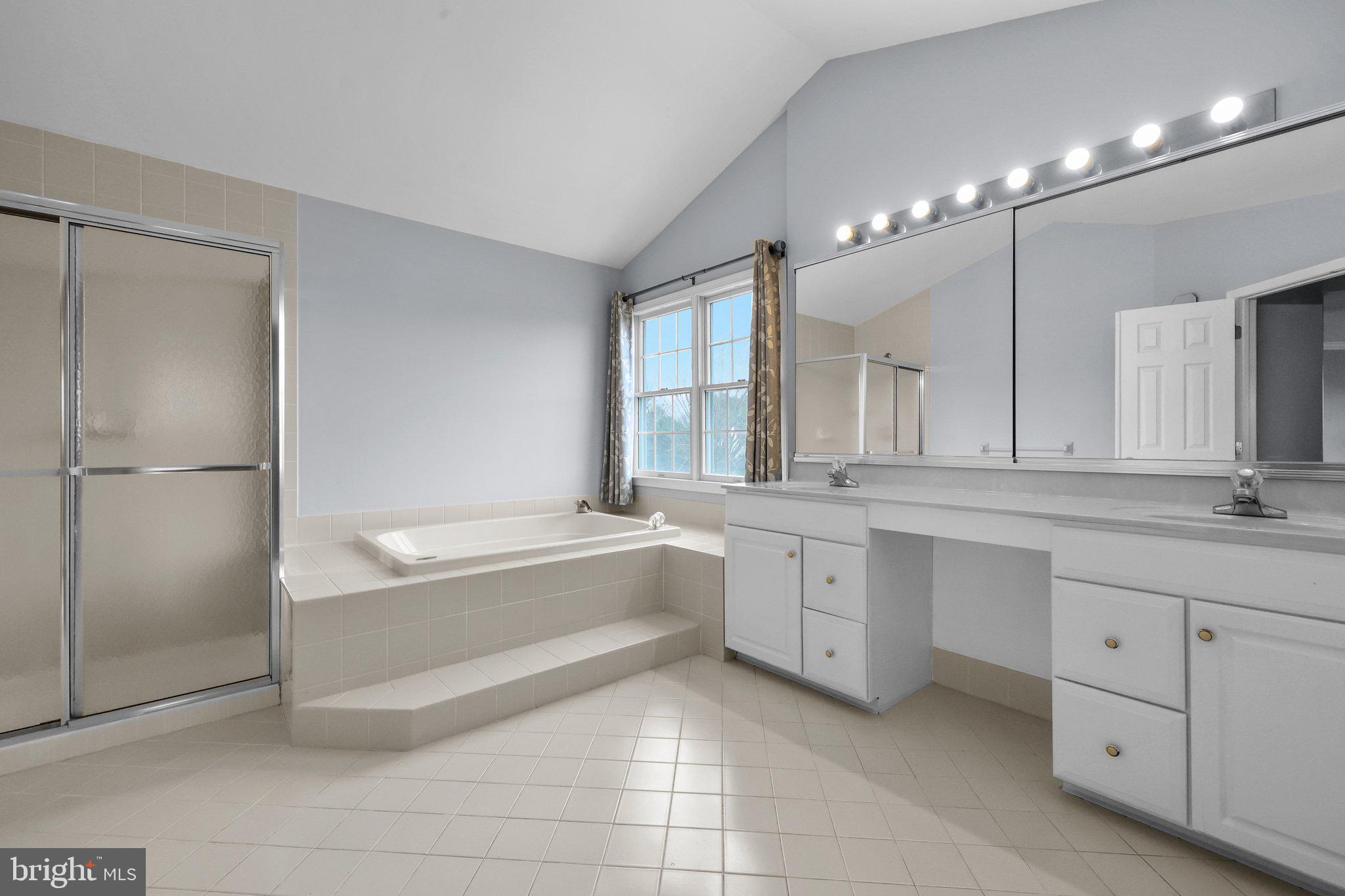 NORTHAMPTON HUNT - Residential