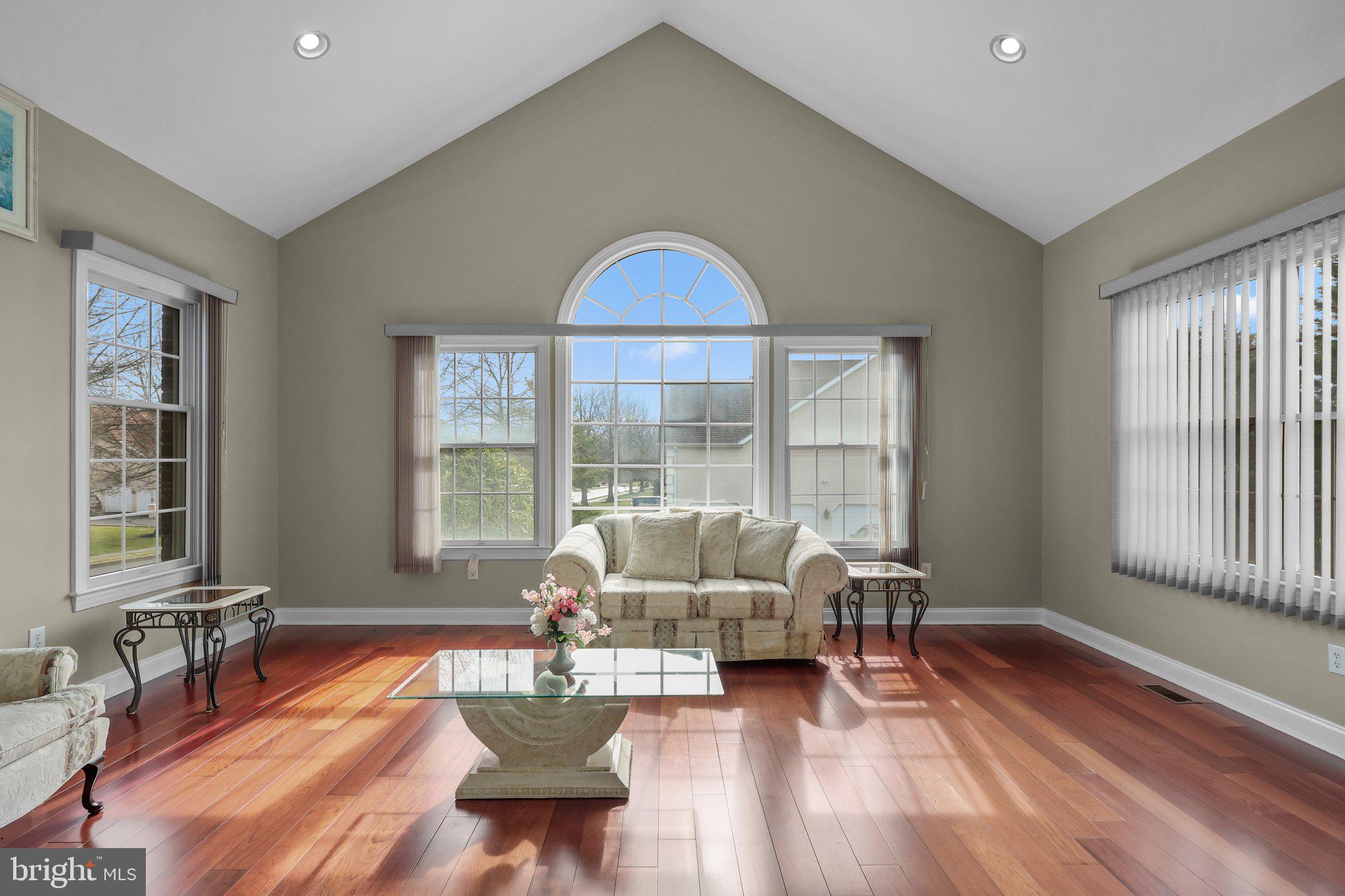 NORTHAMPTON HUNT - Residential