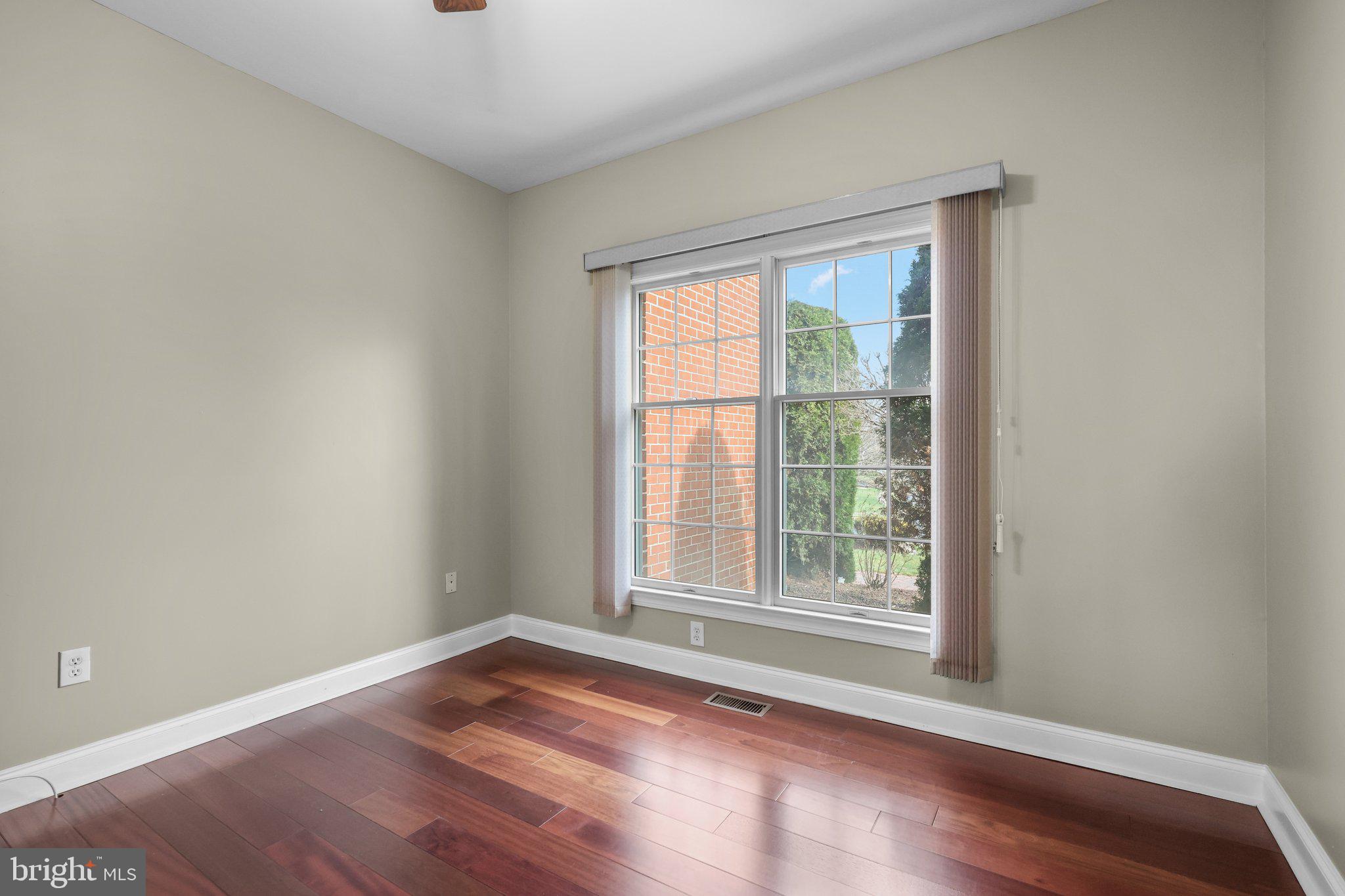 NORTHAMPTON HUNT - Residential