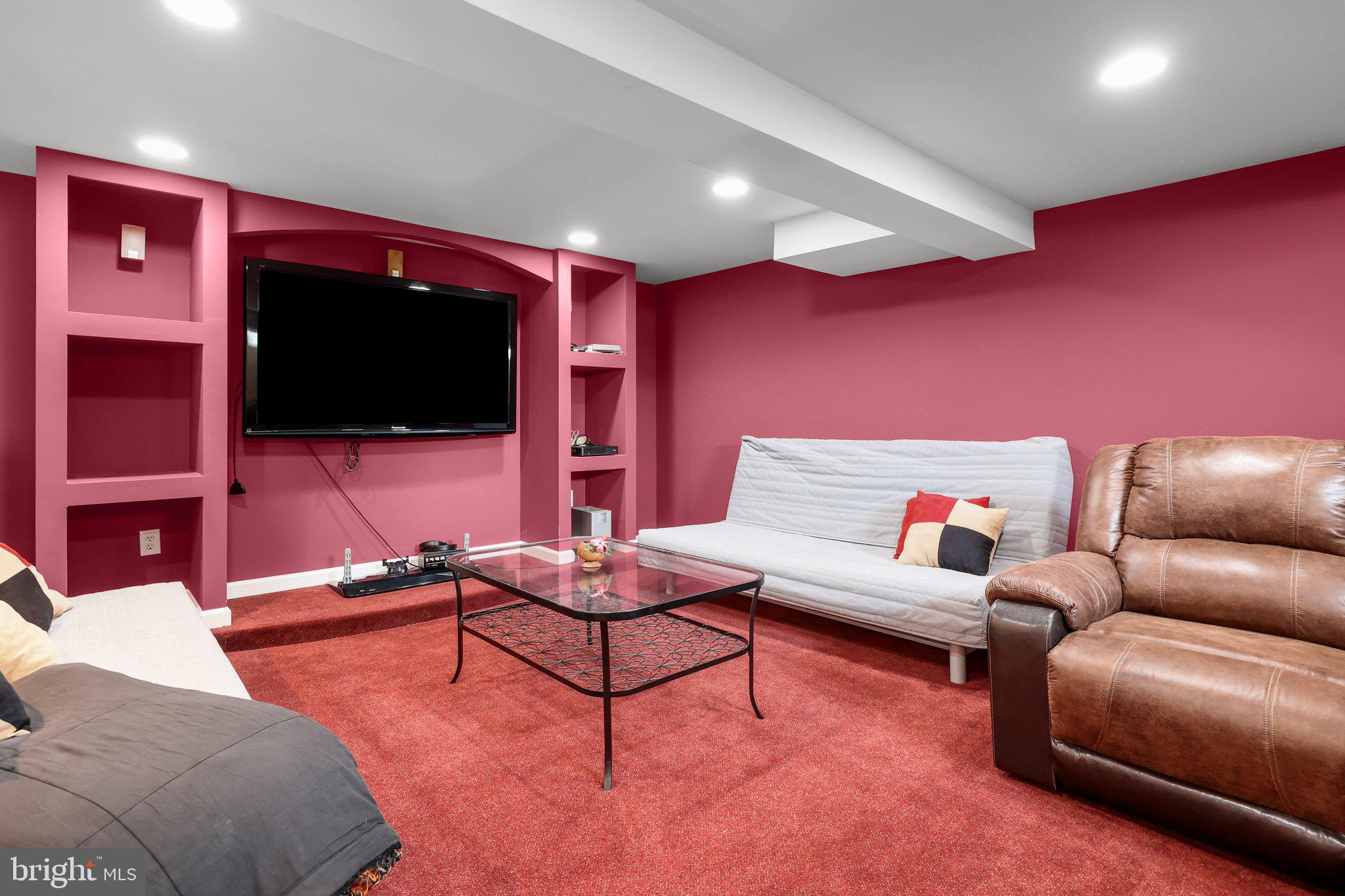 NORTHAMPTON HUNT - Residential