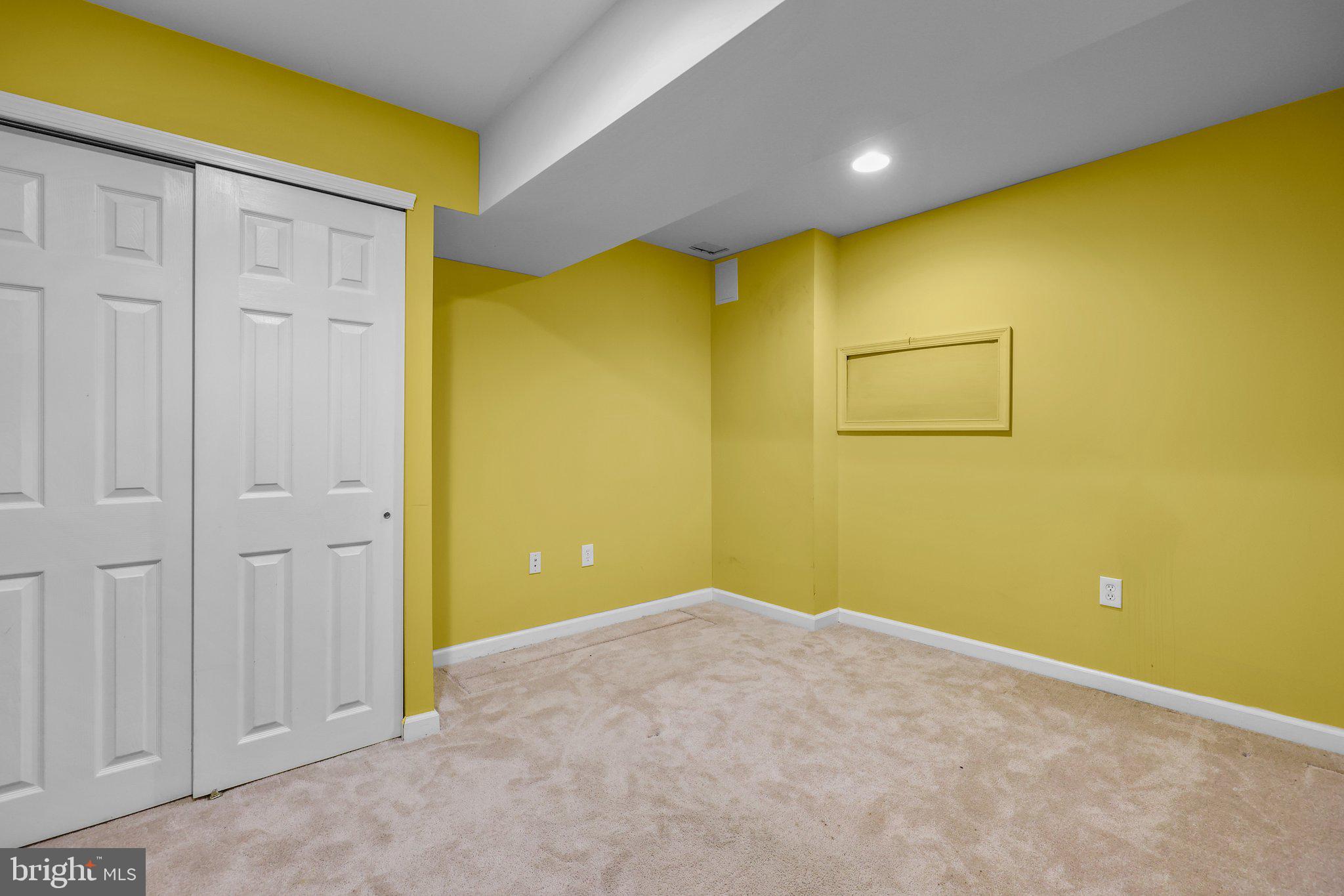 NORTHAMPTON HUNT - Residential