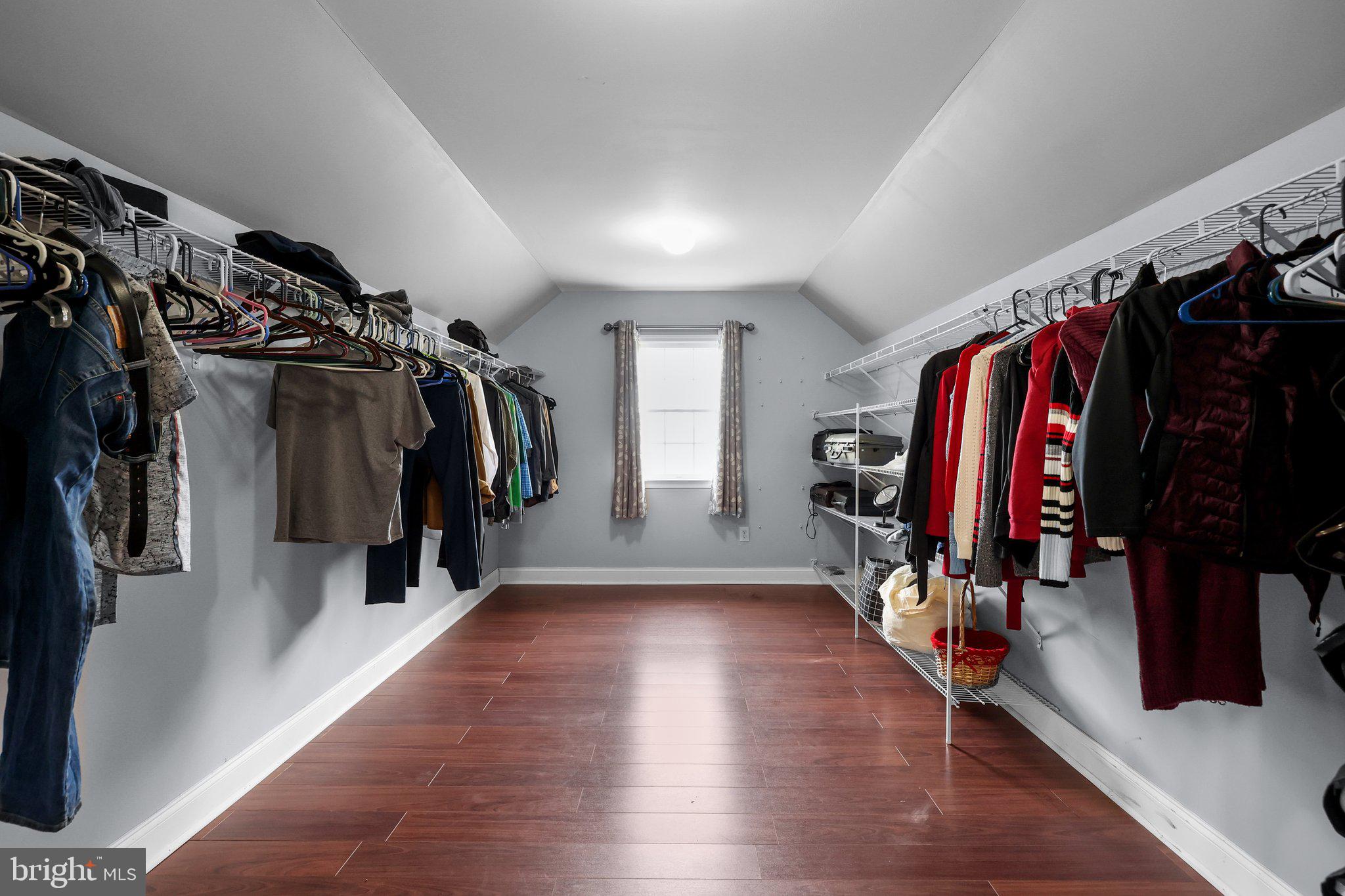 NORTHAMPTON HUNT - Residential