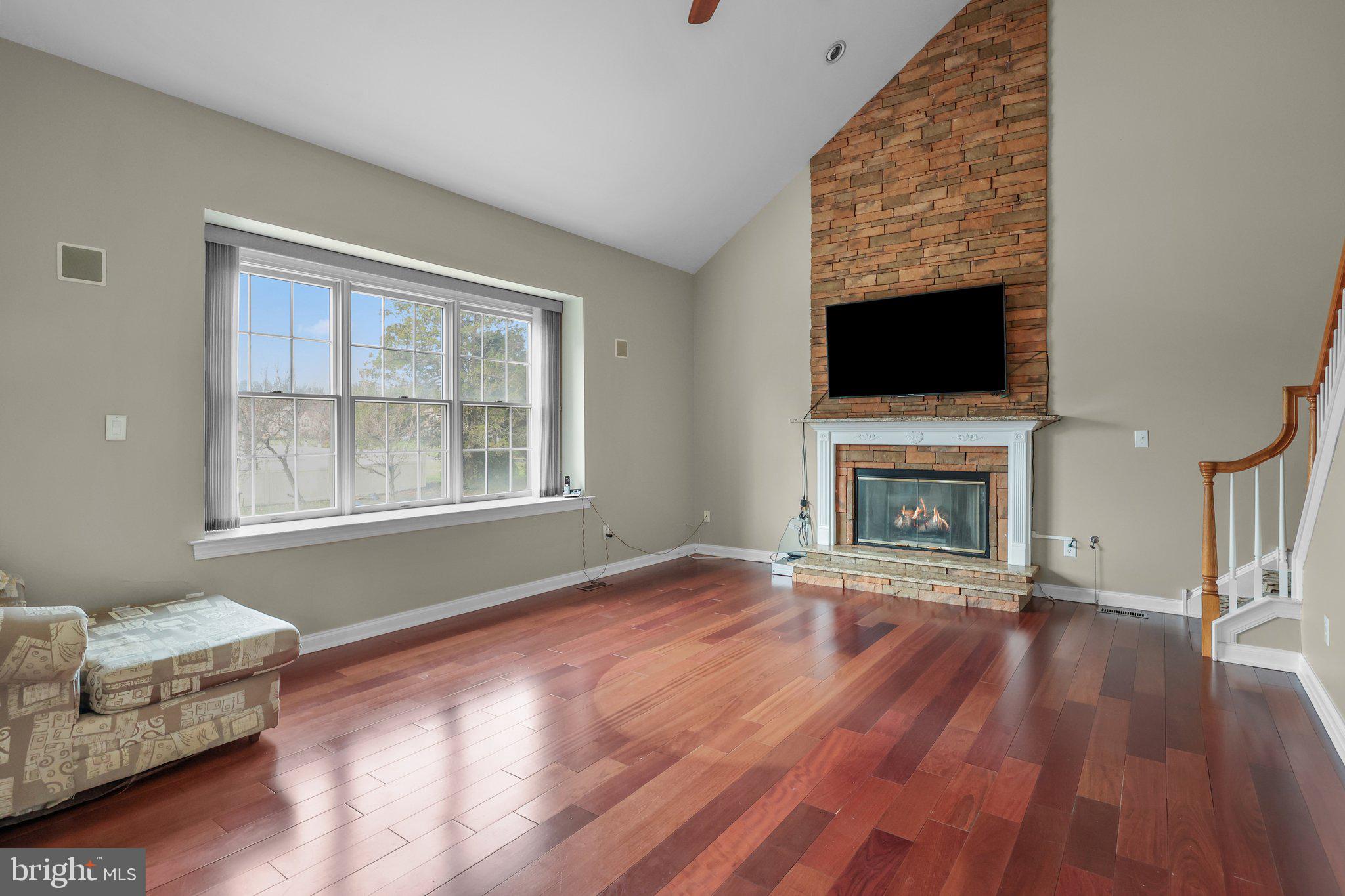 NORTHAMPTON HUNT - Residential