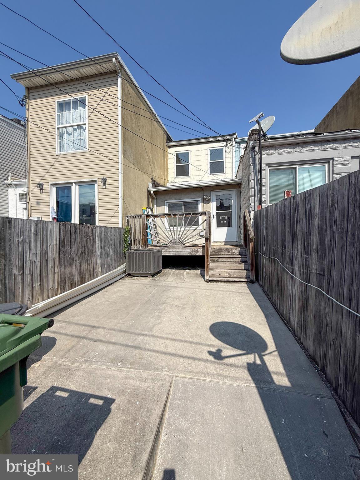 HIGHLANDTOWN - Residential