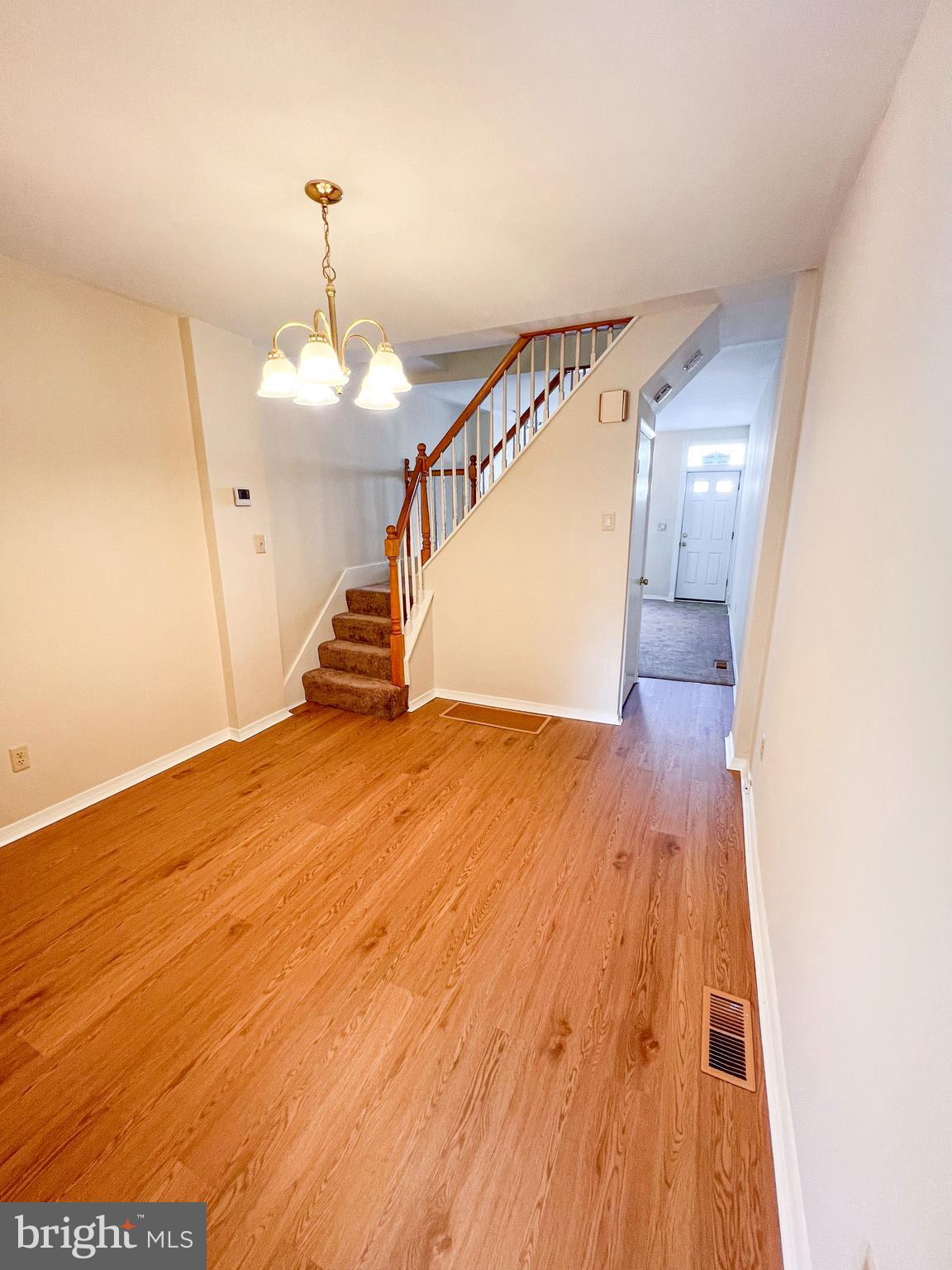 HIGHLANDTOWN - Residential