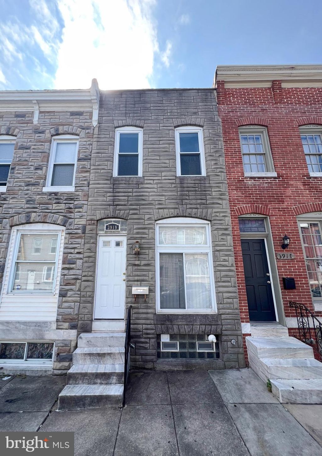 Photo of 3919 Mount Pleasant Avenue, BALTIMORE, MD 21224 (MLS # MDBA2184778)