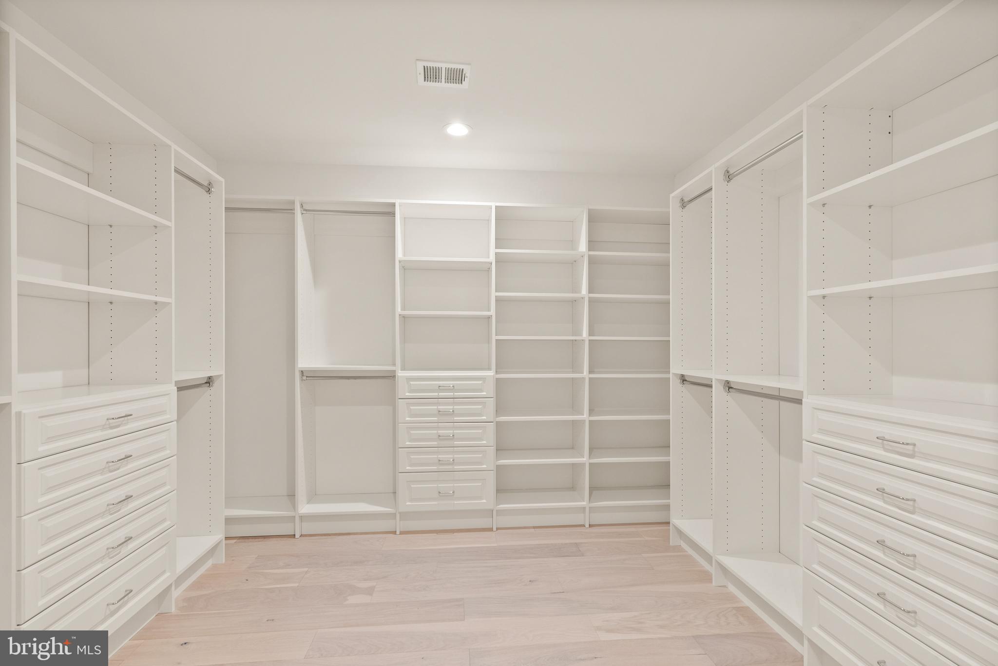 BURNING TREE VALLEY - Residential