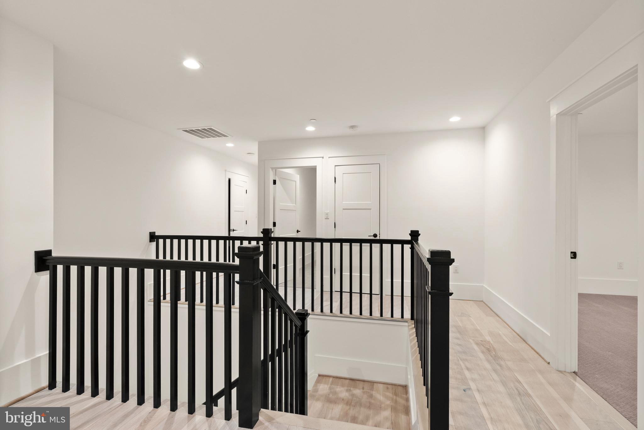 BURNING TREE VALLEY - Residential