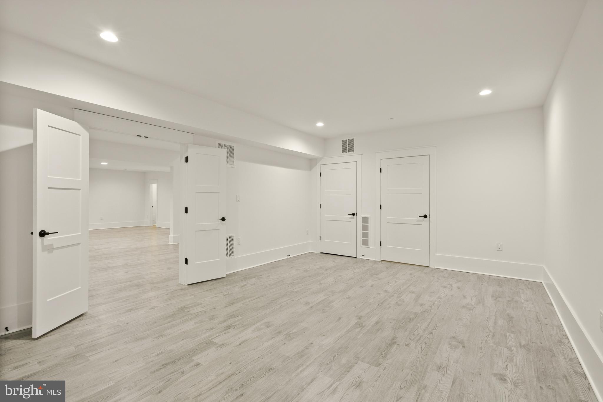 BURNING TREE VALLEY - Residential