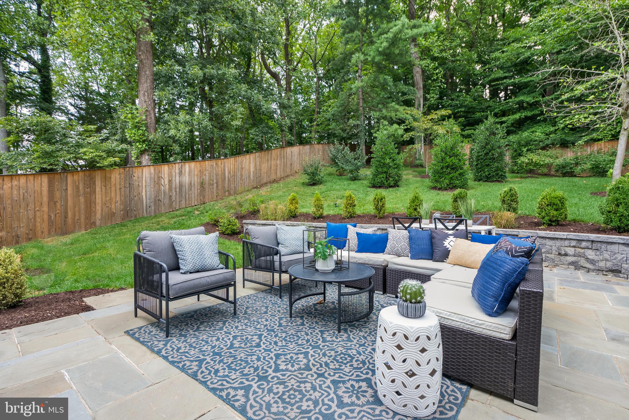 BURNING TREE VALLEY - Residential