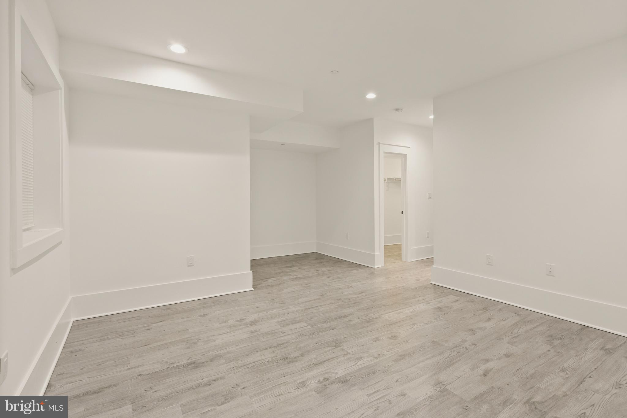 BURNING TREE VALLEY - Residential