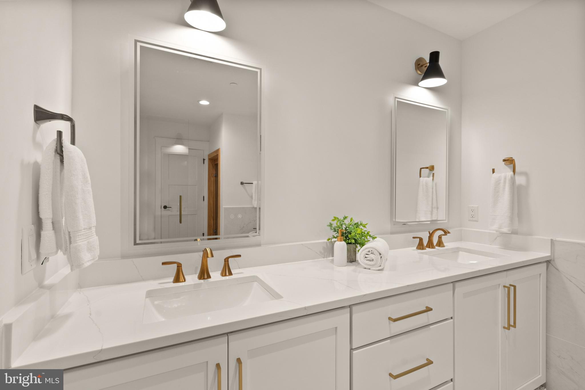 BURNING TREE VALLEY - Residential