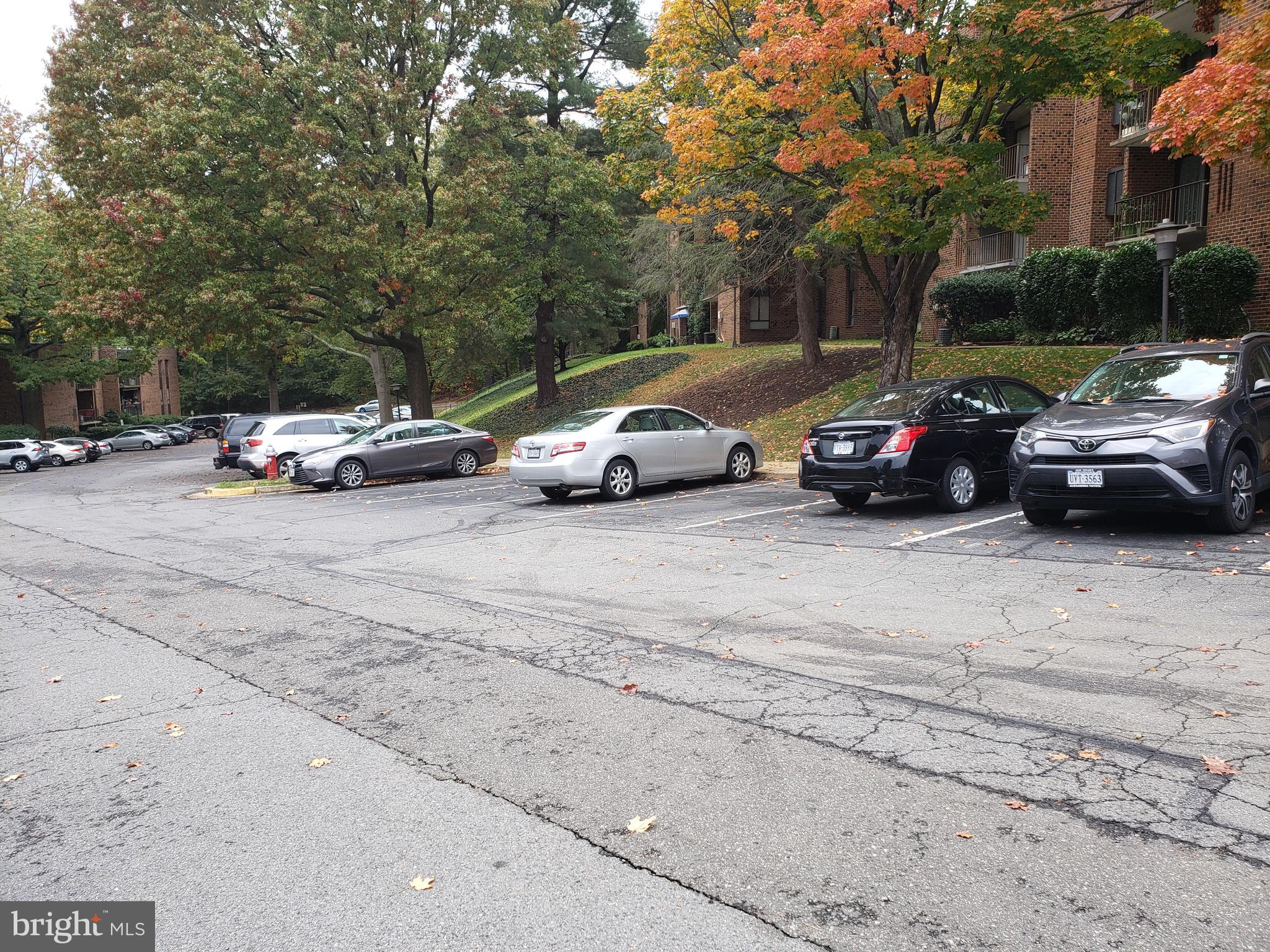 HERITAGE COURT - Residential Lease