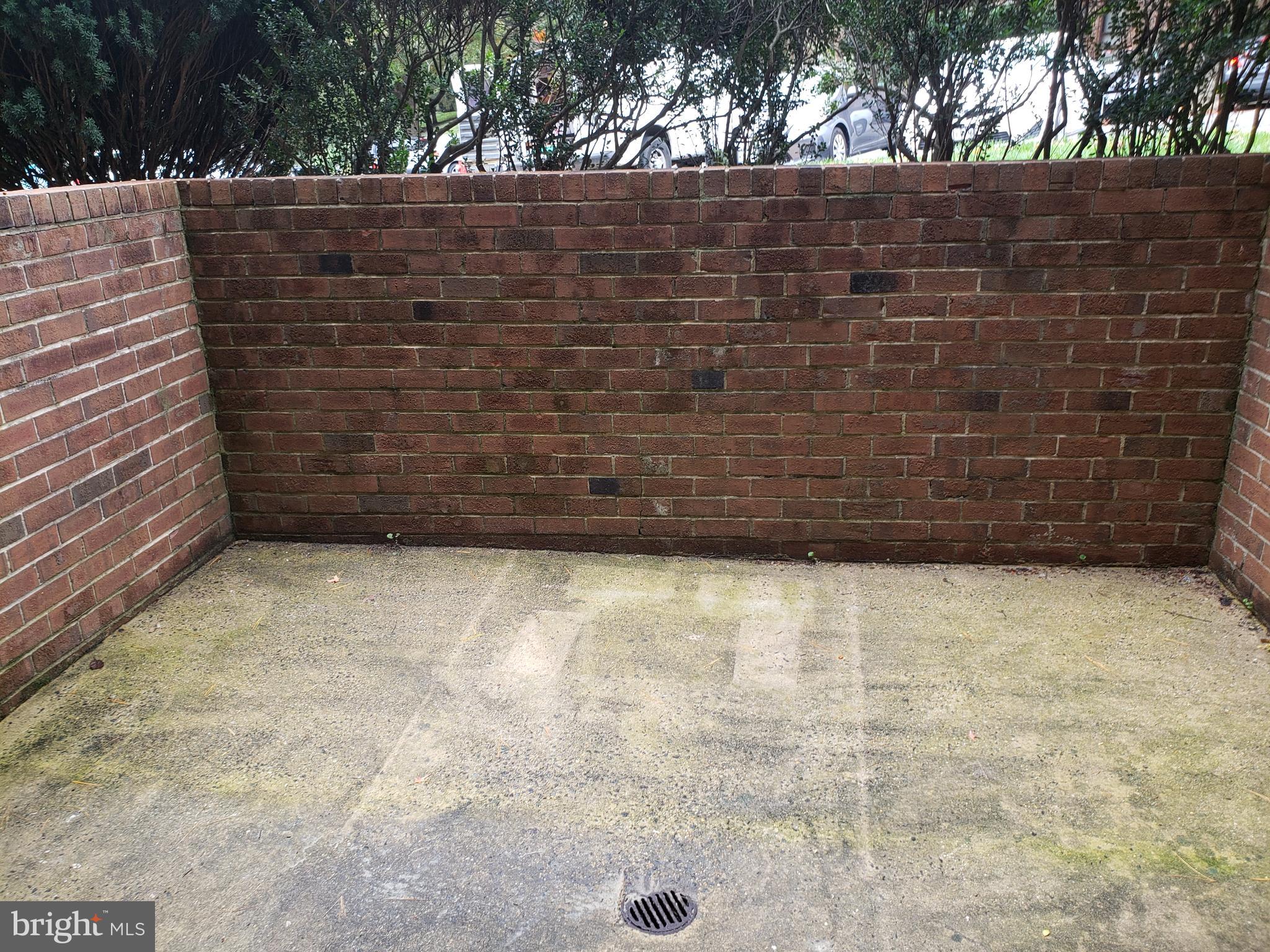 HERITAGE COURT - Residential Lease