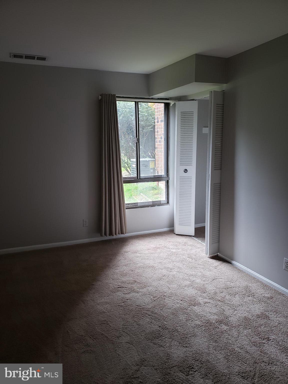 HERITAGE COURT - Residential Lease