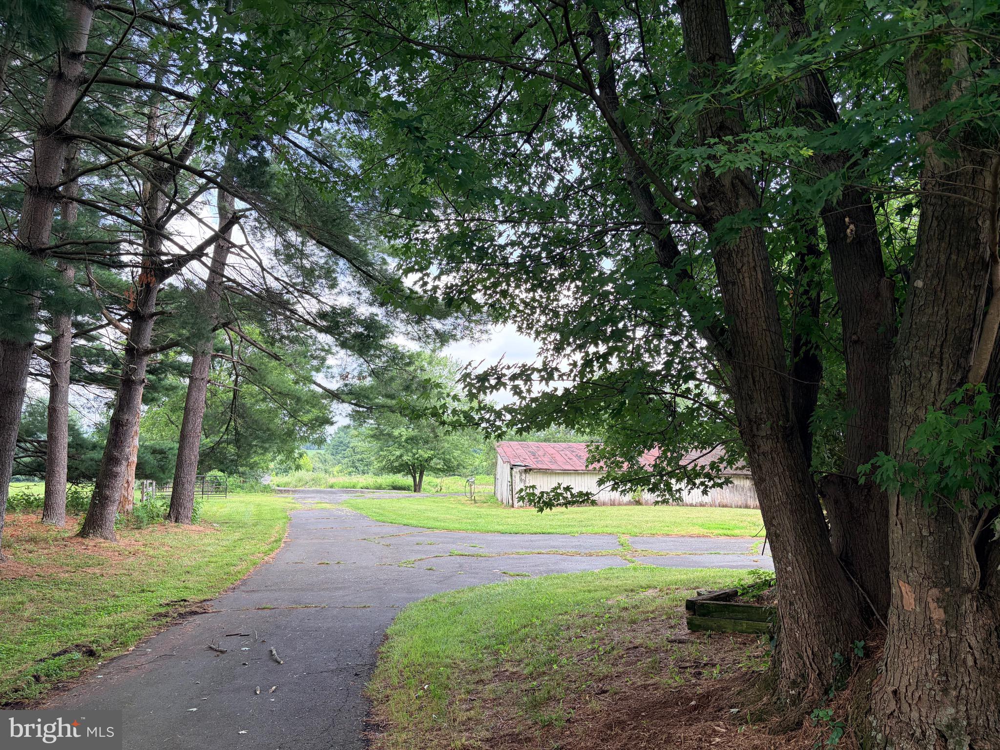 42277 CHESTNUT HILL LANE