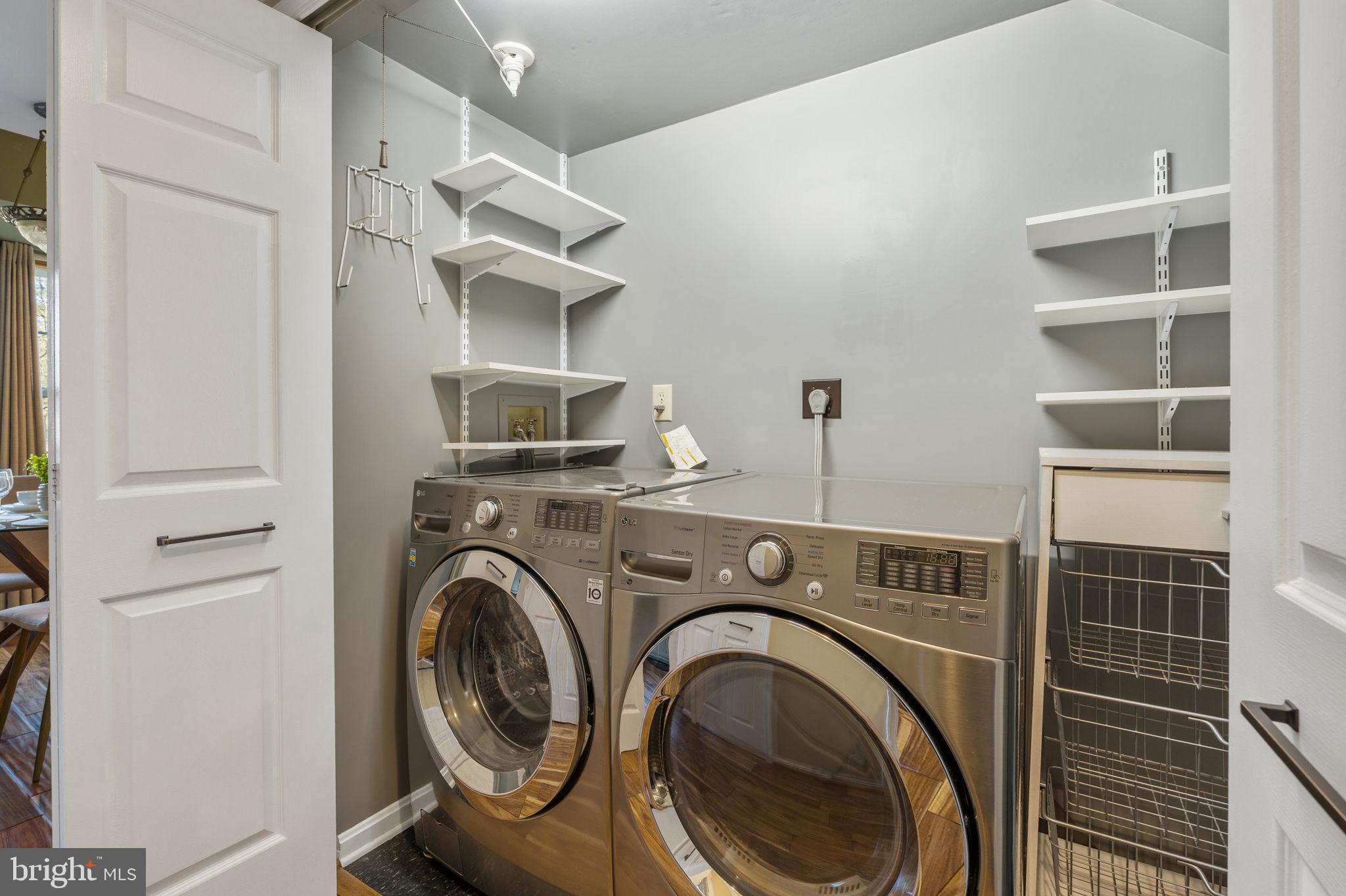 WESTLAKE VILLAGE - Residential