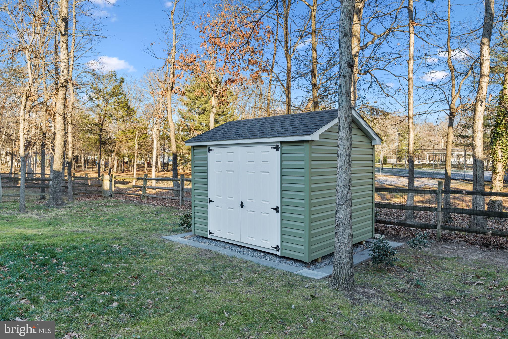 WESTLAKE VILLAGE - Residential