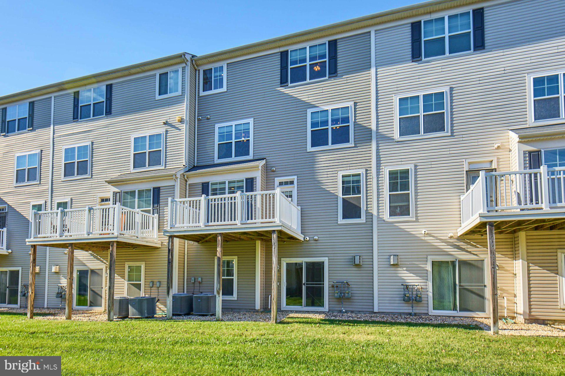 EAST GATE 3 CONDOMINIUM - Residential