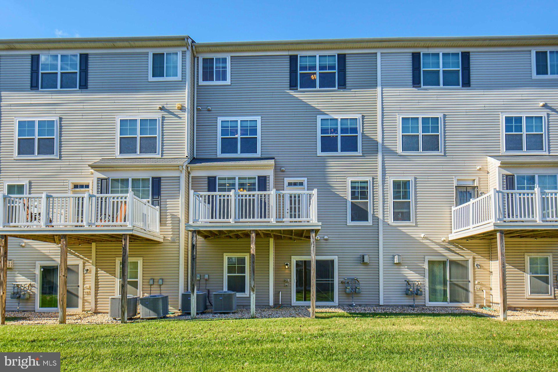 EAST GATE 3 CONDOMINIUM - Residential