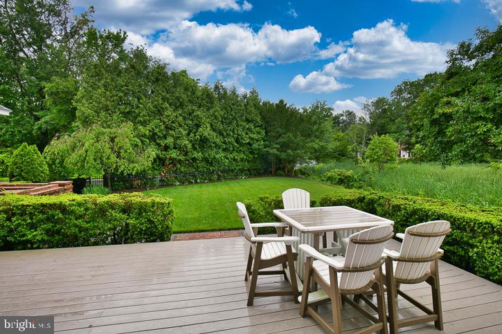 RIVERSIDE PINES - Residential