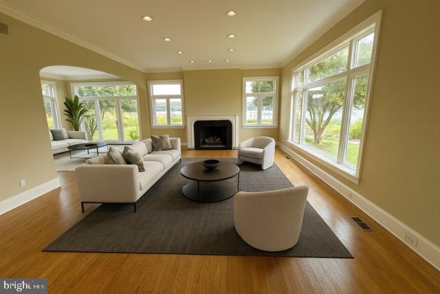 RIVERSIDE PINES - Residential