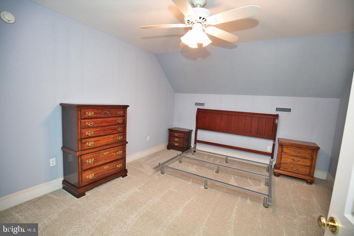 RIVERSIDE PINES - Residential