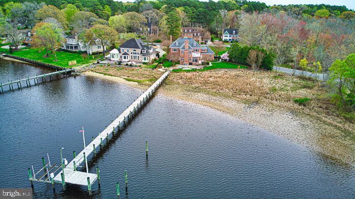 RIVERSIDE PINES - Residential