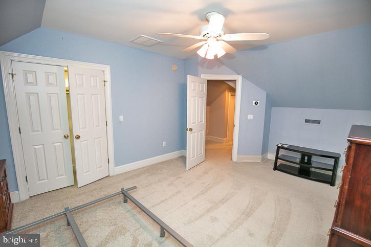 RIVERSIDE PINES - Residential