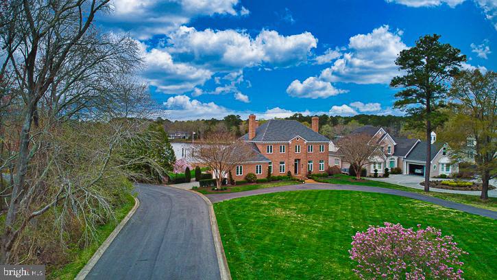 RIVERSIDE PINES - Residential